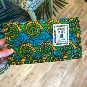 Fair-trade wallet from Uganda